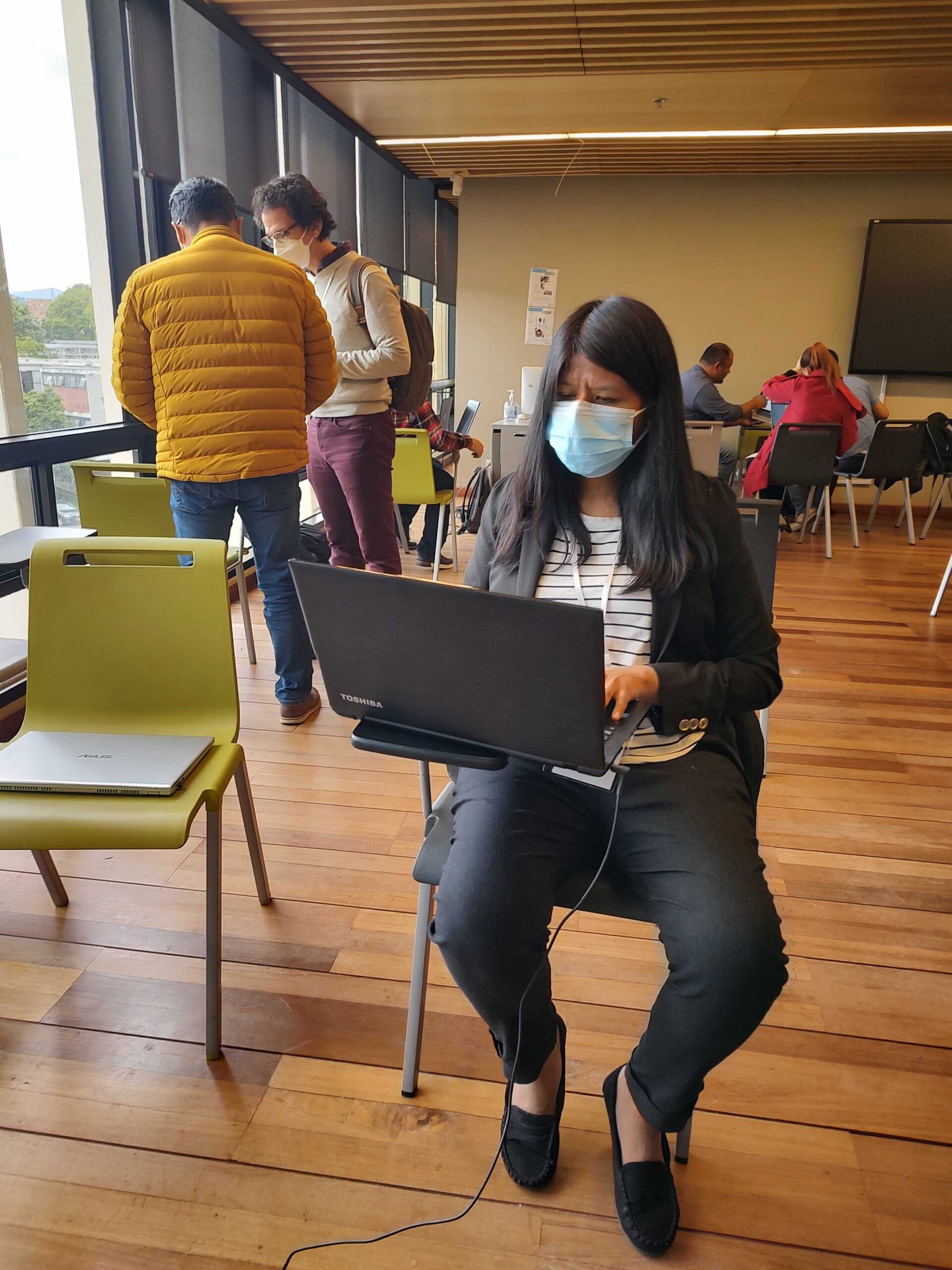 Participants working at PKP Bogotá Sprint