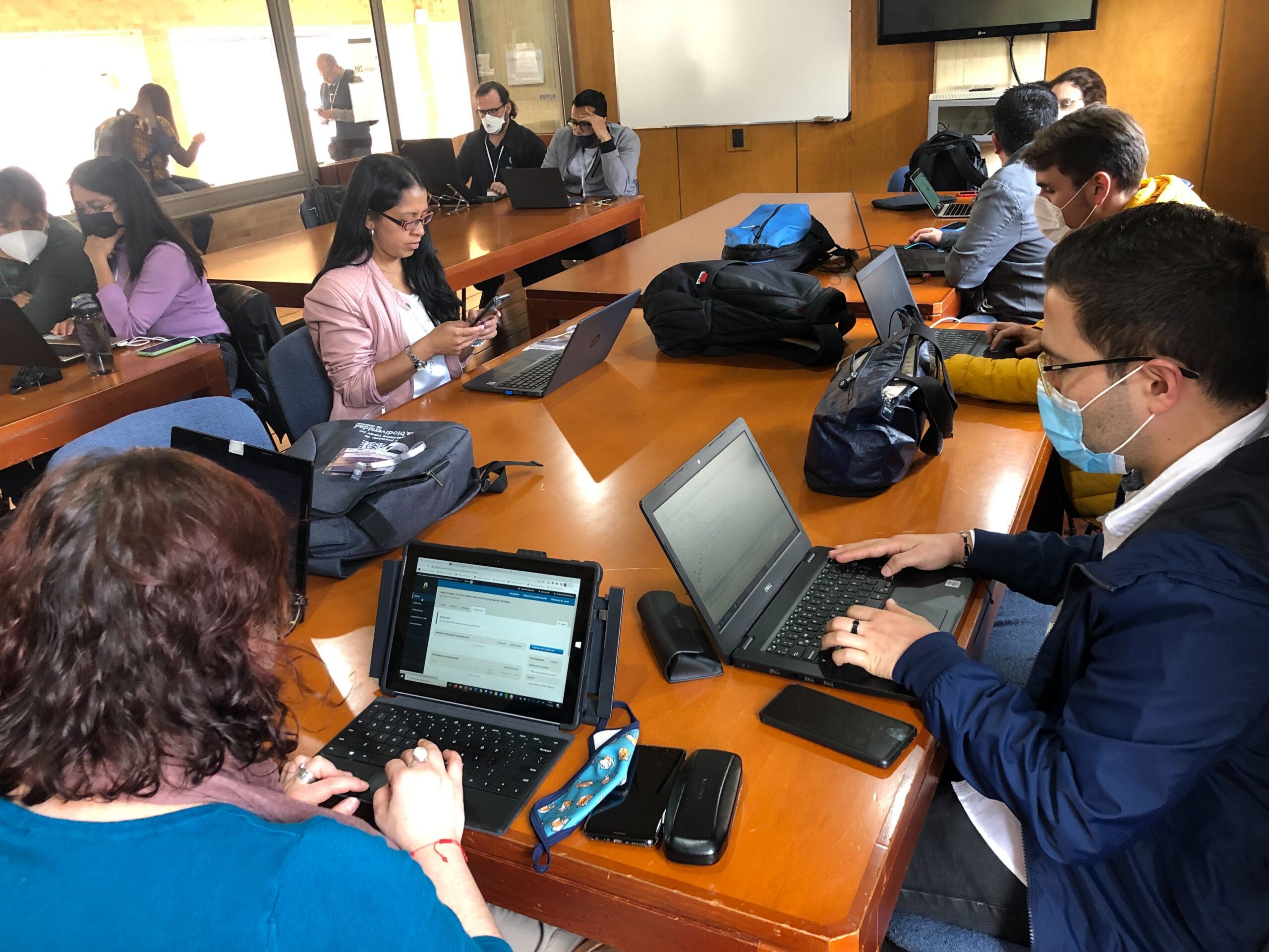 Group working at PKP Bogotá Sprint 