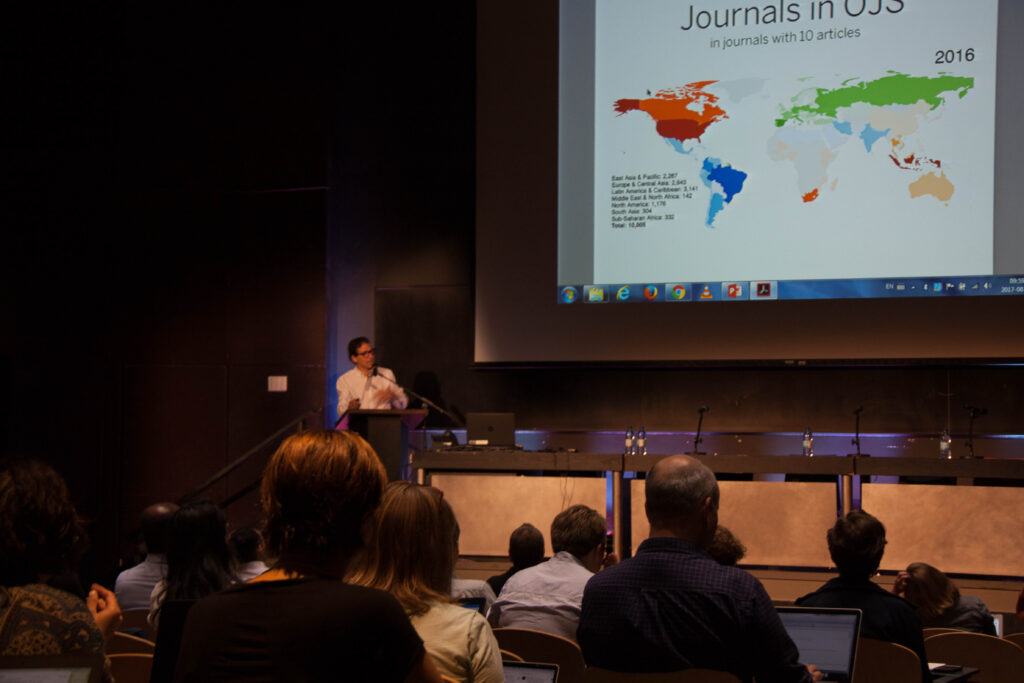 Juan Pablo Alperin, Co-Scientific Director, speaking at PKP International Conference in Montreal, 2017